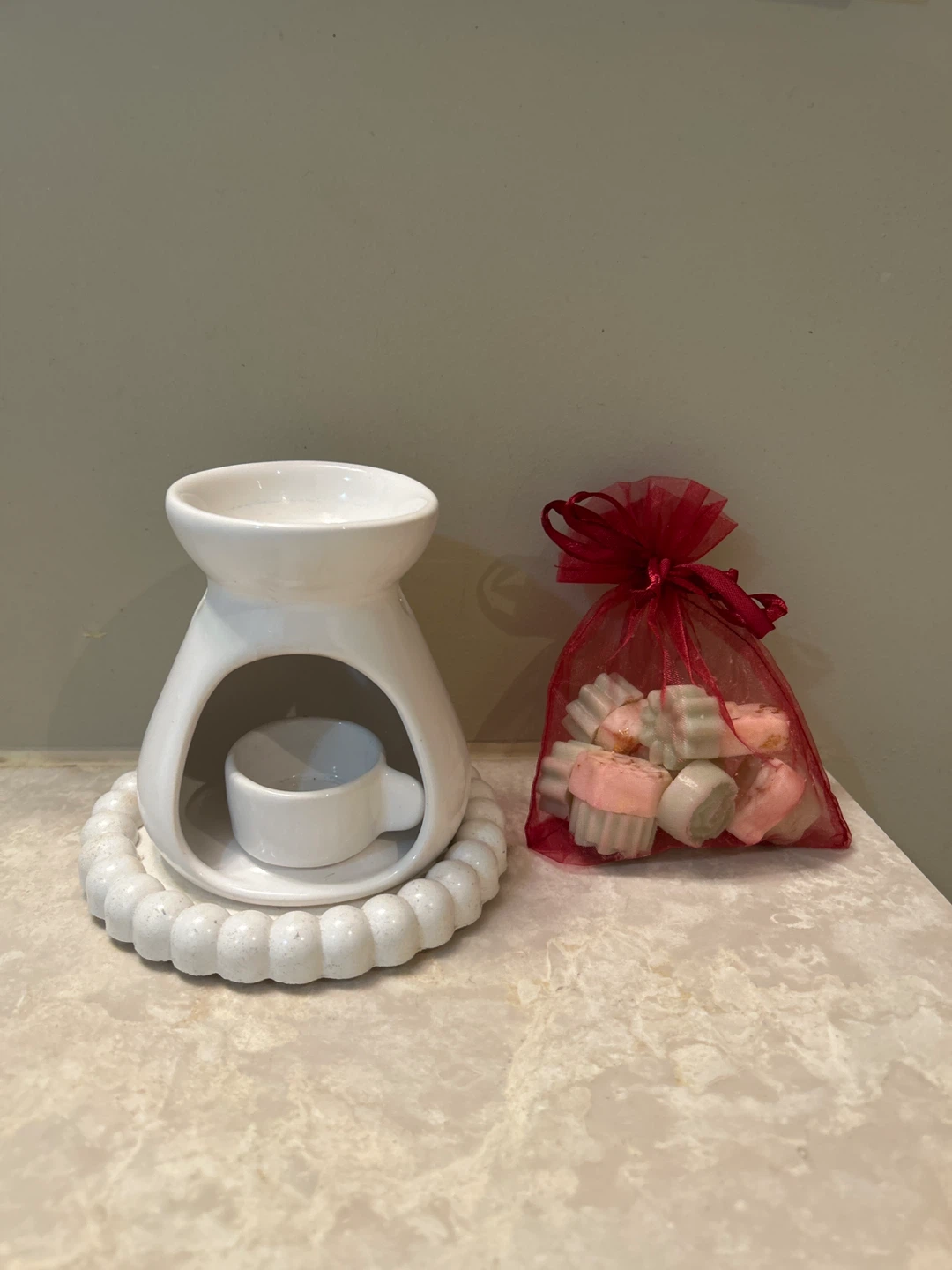 Wax Melter + Tray + New Wax Melts
