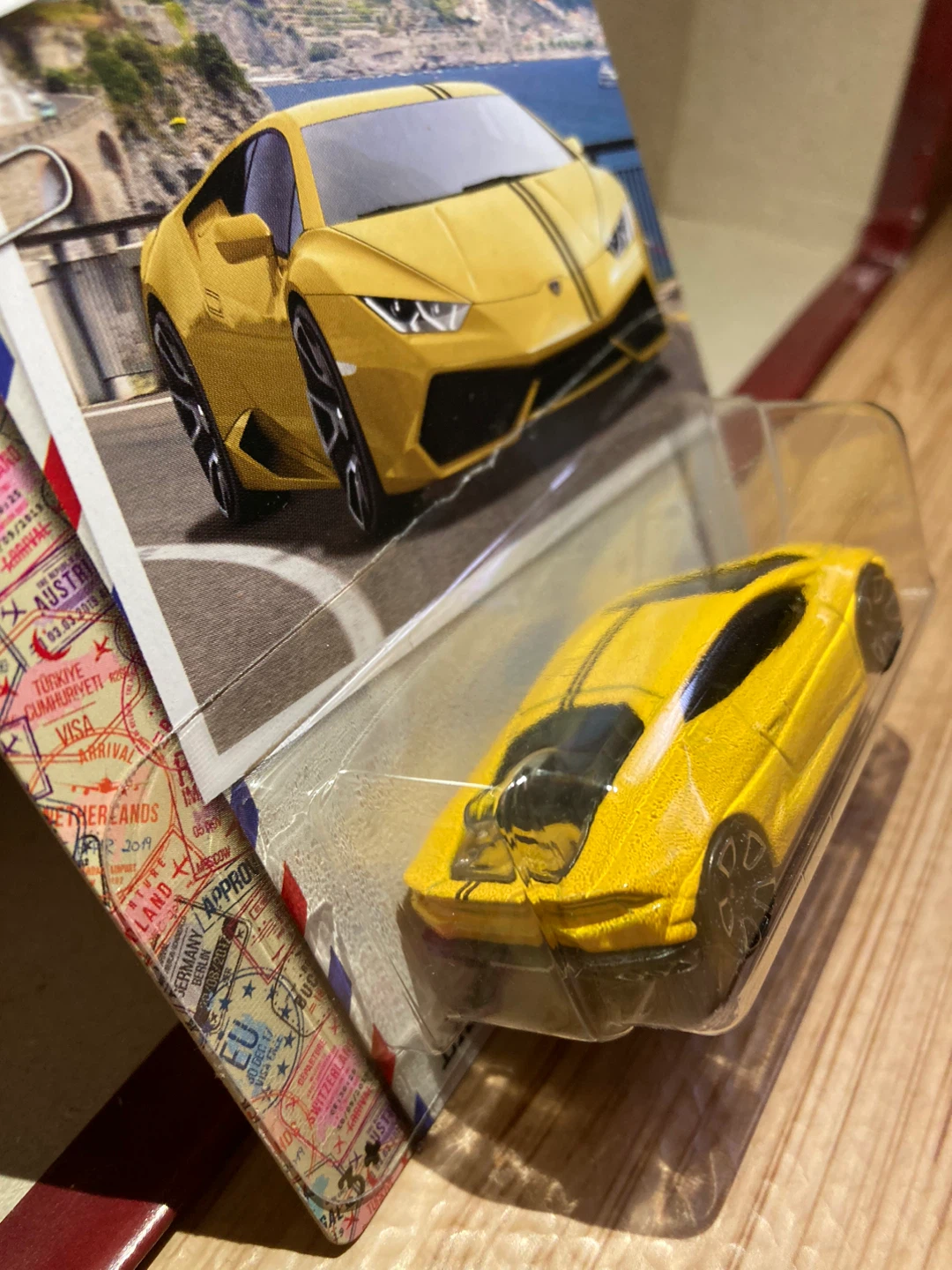 Hot Wheels World Series Italy / Lamborghini Huracan LP 610-4 - photo 3