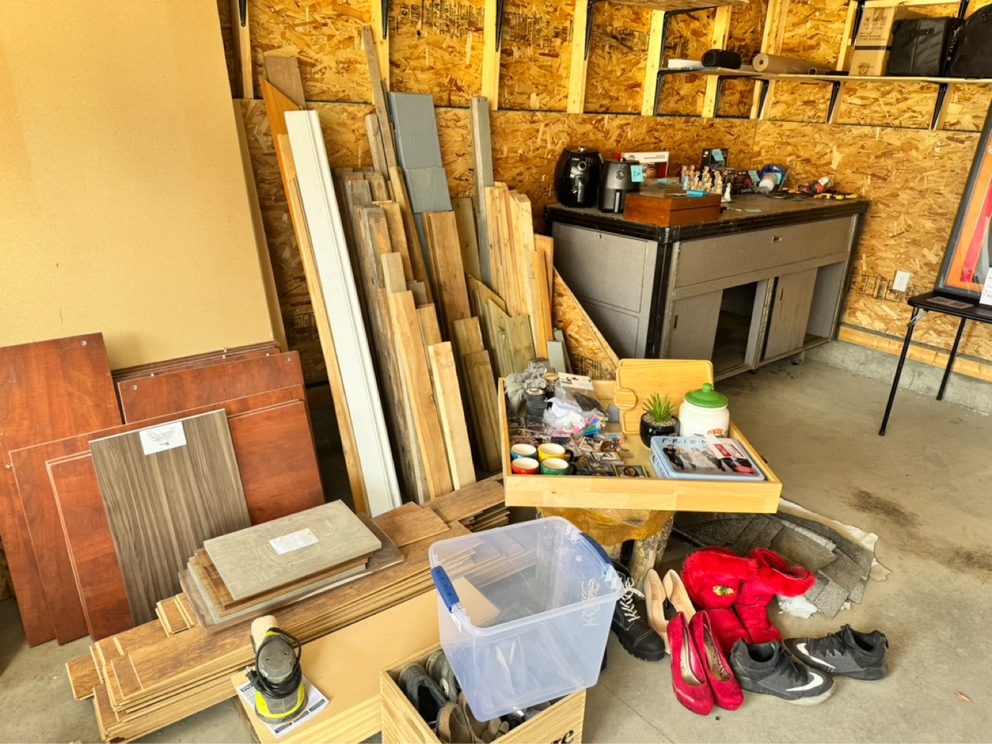 MOVING OUT/GARAGE SALE - photo 3