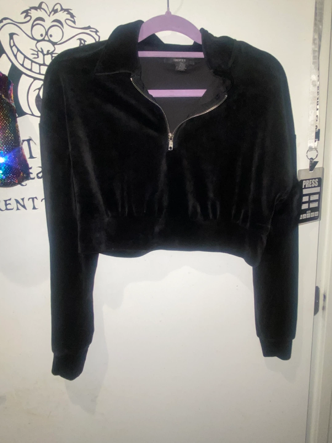 Forever 21 Black Velour Zip-Up Cropped Sweatshirt