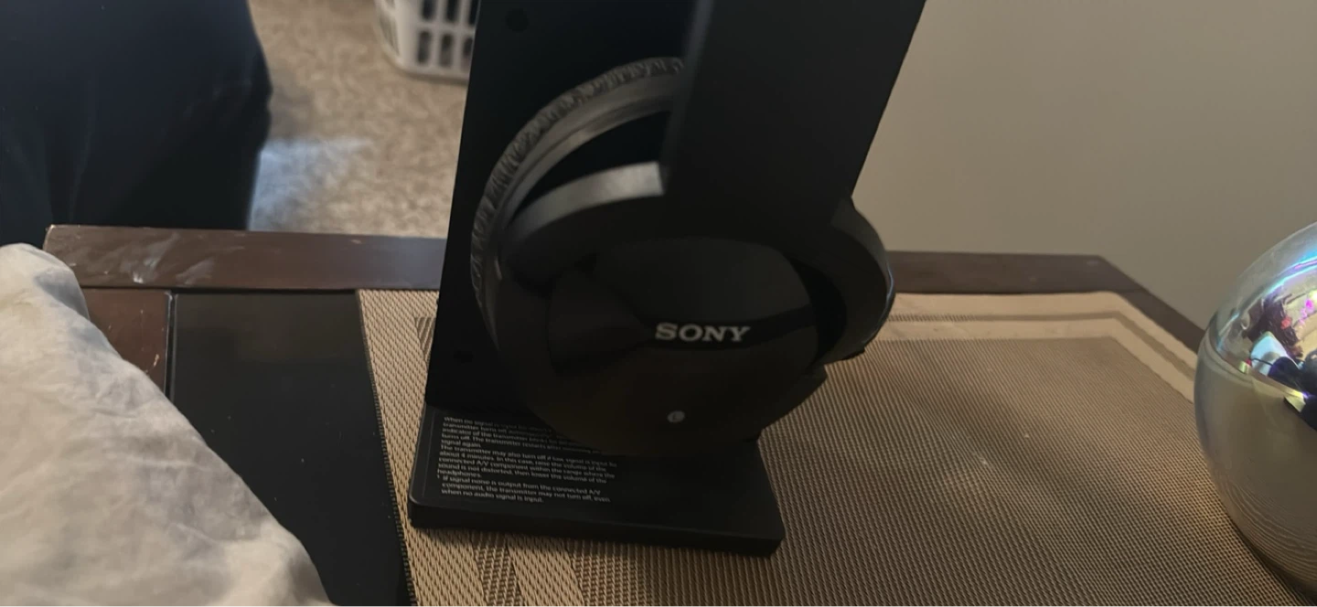 Sony Wireless Headphones - photo 3