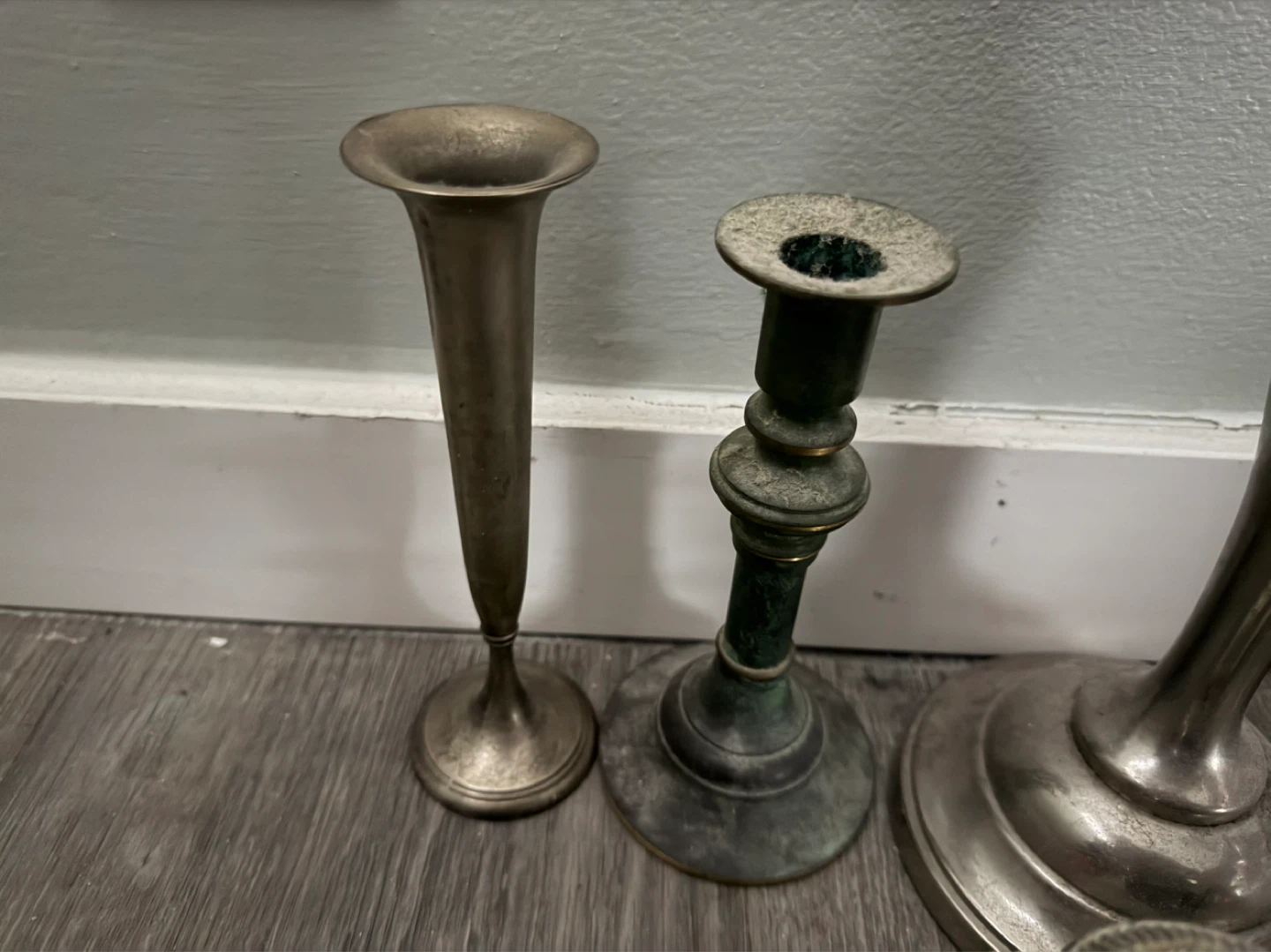 Mixed Lot of Metal Candlesticks and Vases - photo 4