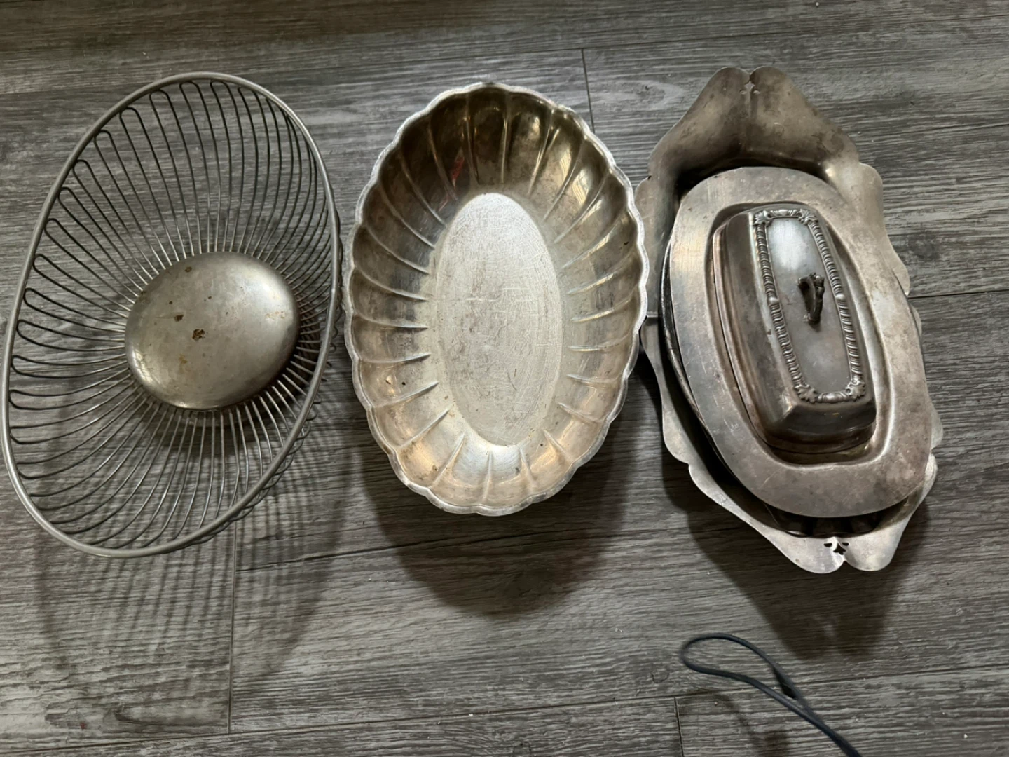 Assorted Vintage Silver Plated Trays and Bowls - photo 5