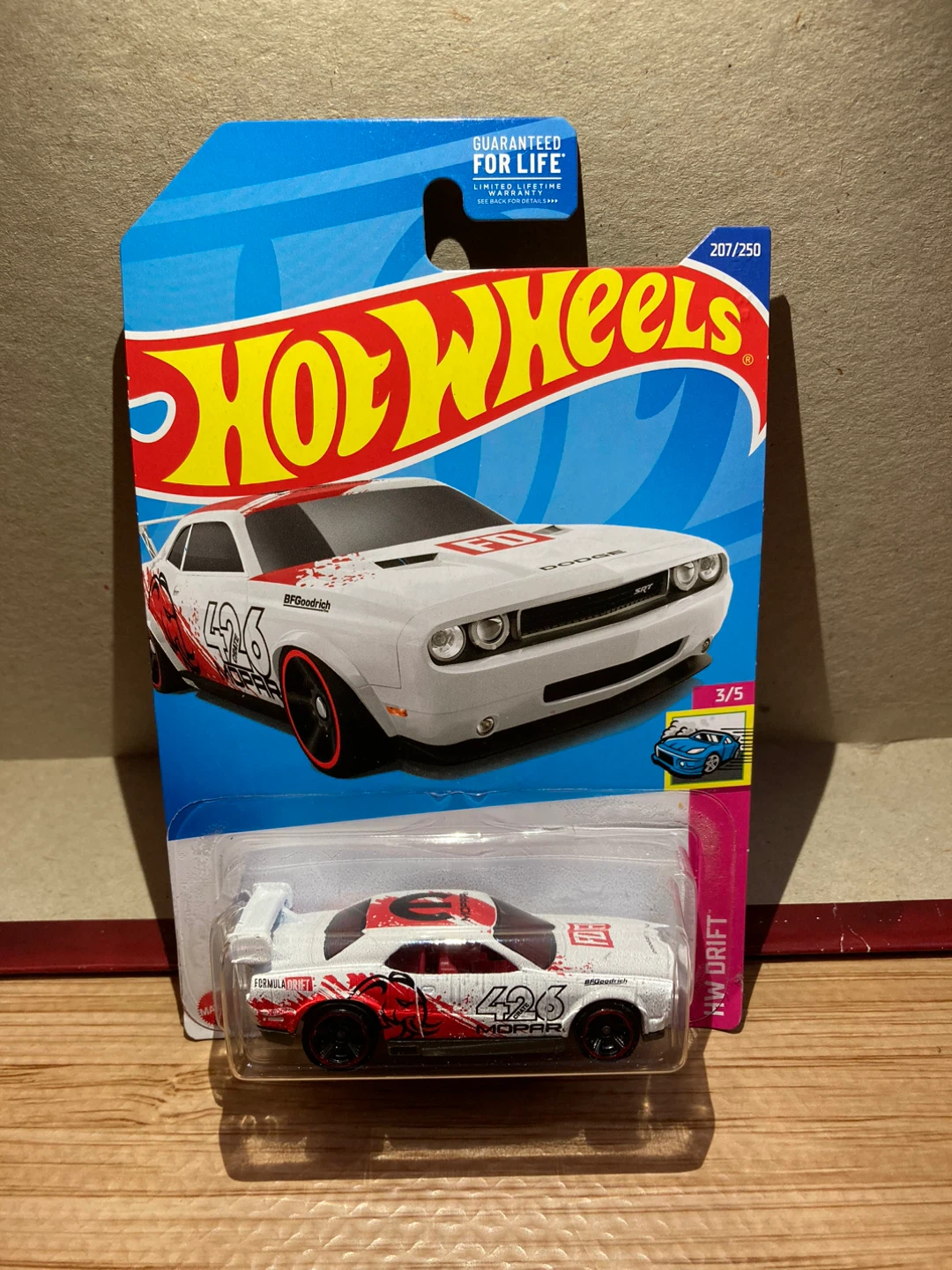 Hot Wheels / Dodge Challenger Drift Car / White