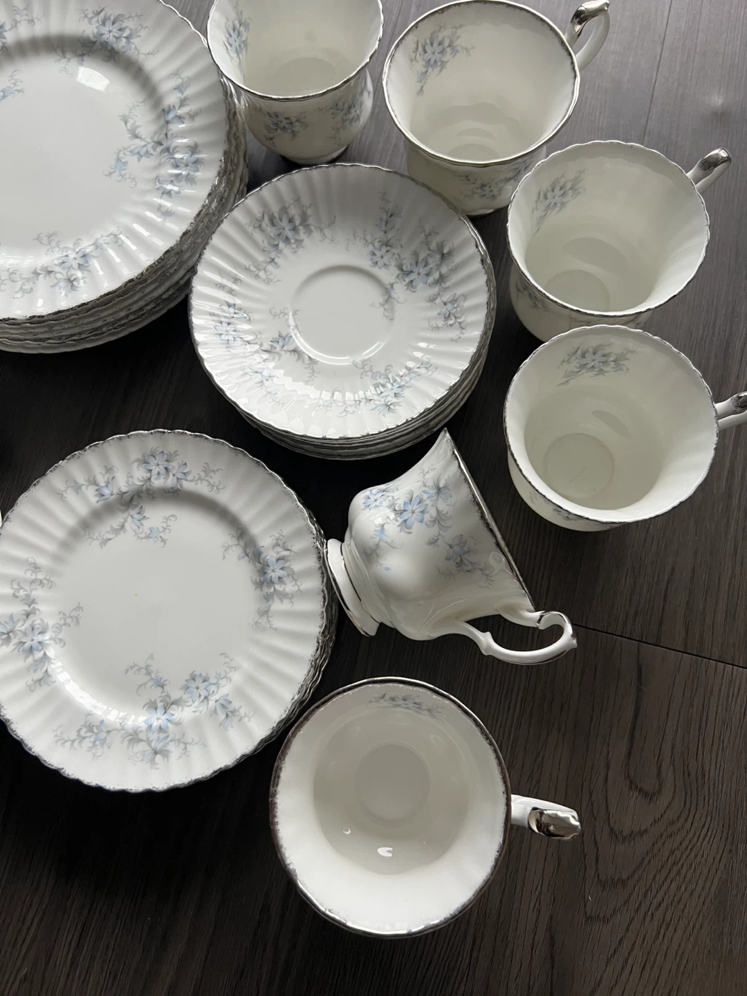 Royal Albert / Paragon “Bride’s Choice” Bone China Set – 32 pcs