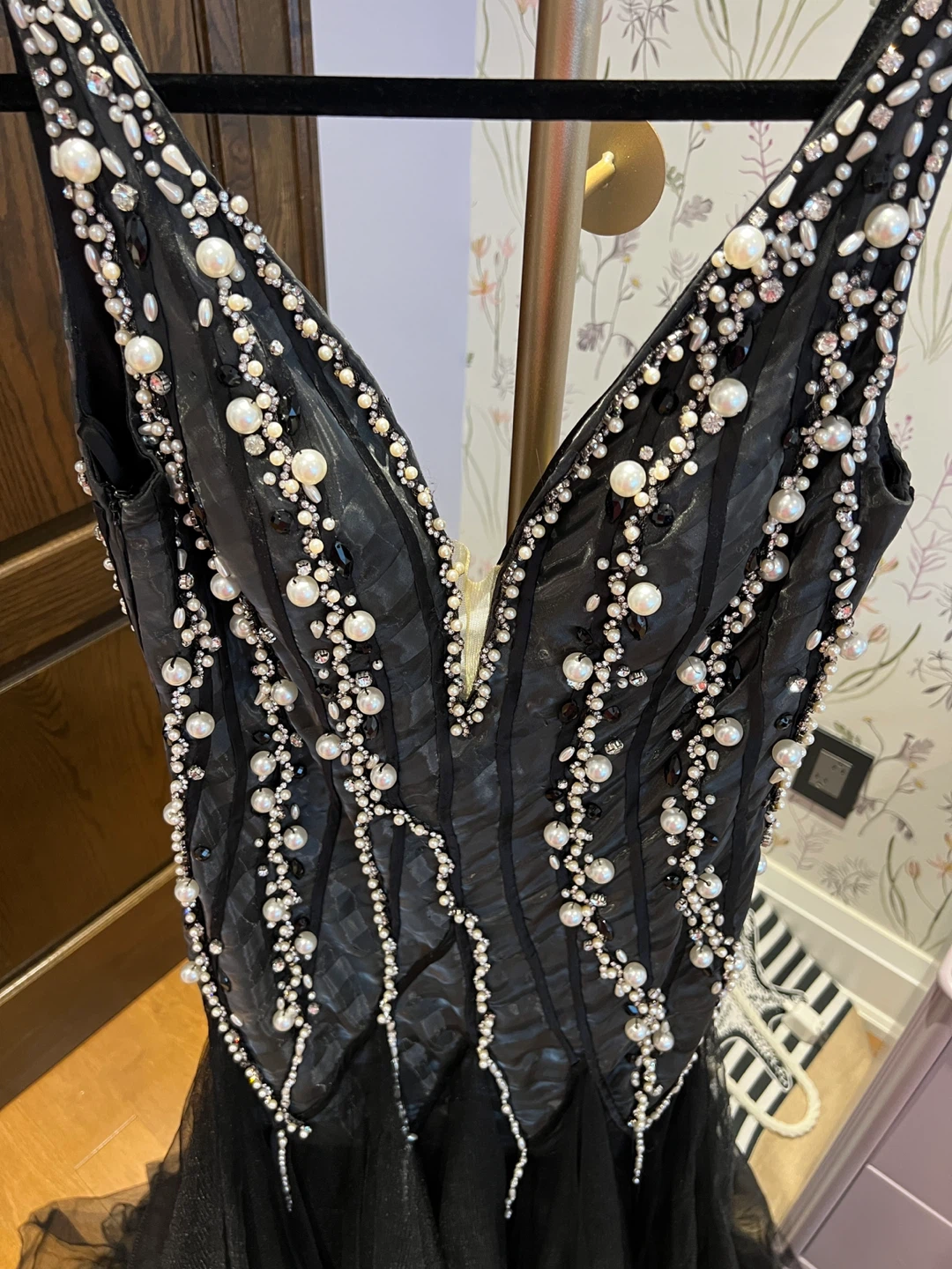 Black Formal Gown - photo 5