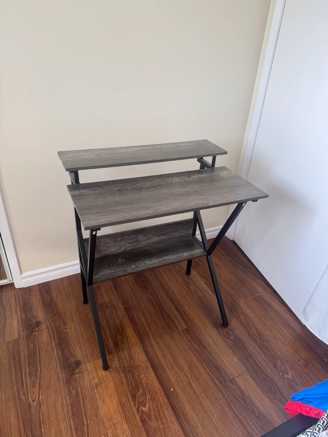 Compact Desk with Shelves - photo 2