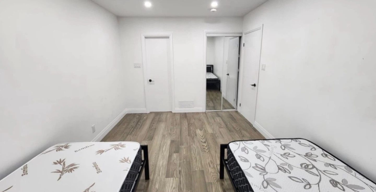 Girls only master bedroom for rent