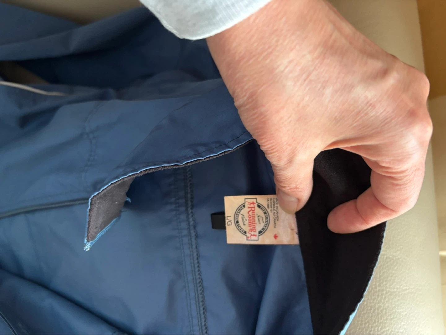 Running Room Blue Lightweight Jacket L/G - photo 4