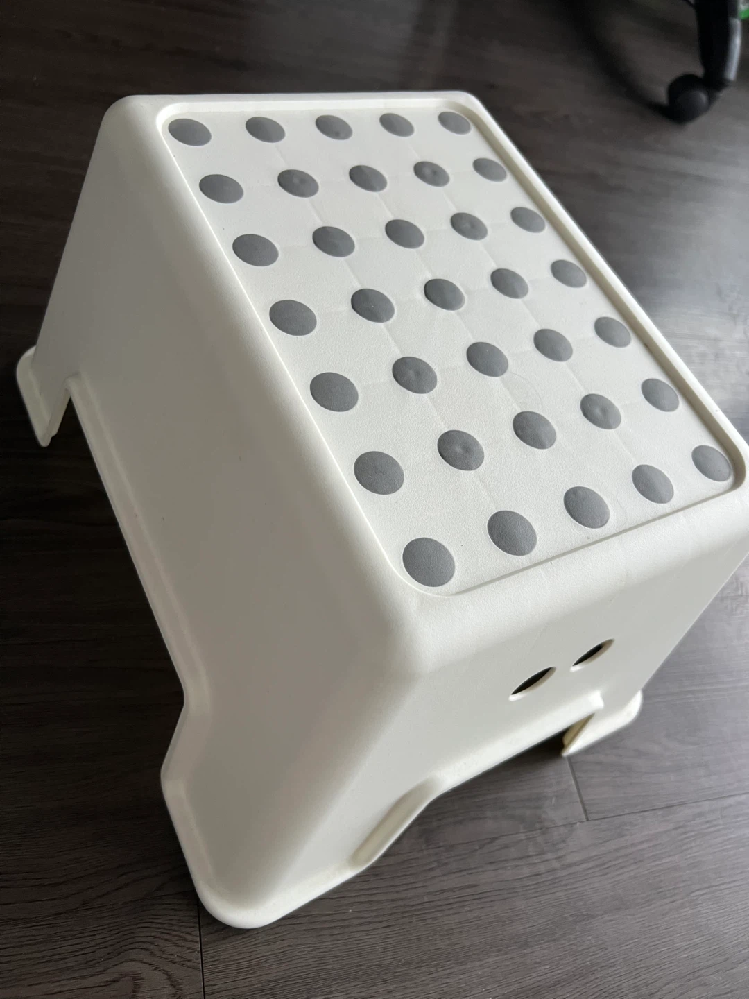 Step Stool / Bathroom Stool