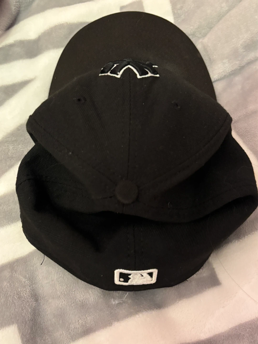 New Era Black Fitted Baseball Cap - photo 2