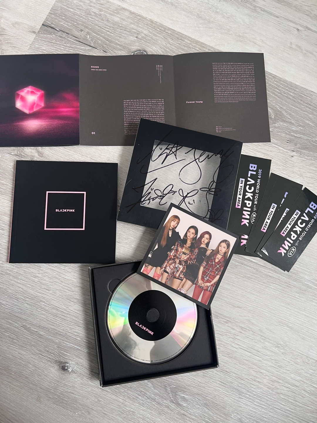 BLACKPINK Signed Album - 1st Mini Album Square One