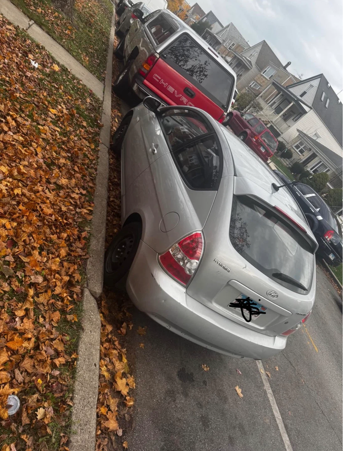 Silver Hyundai Accent - photo 2