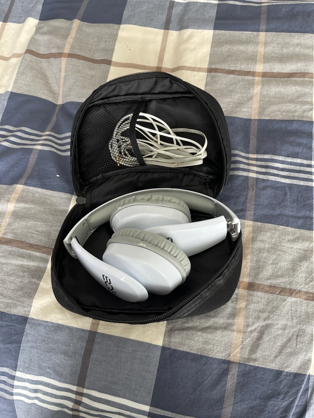 808 Wireless Headphones with Case