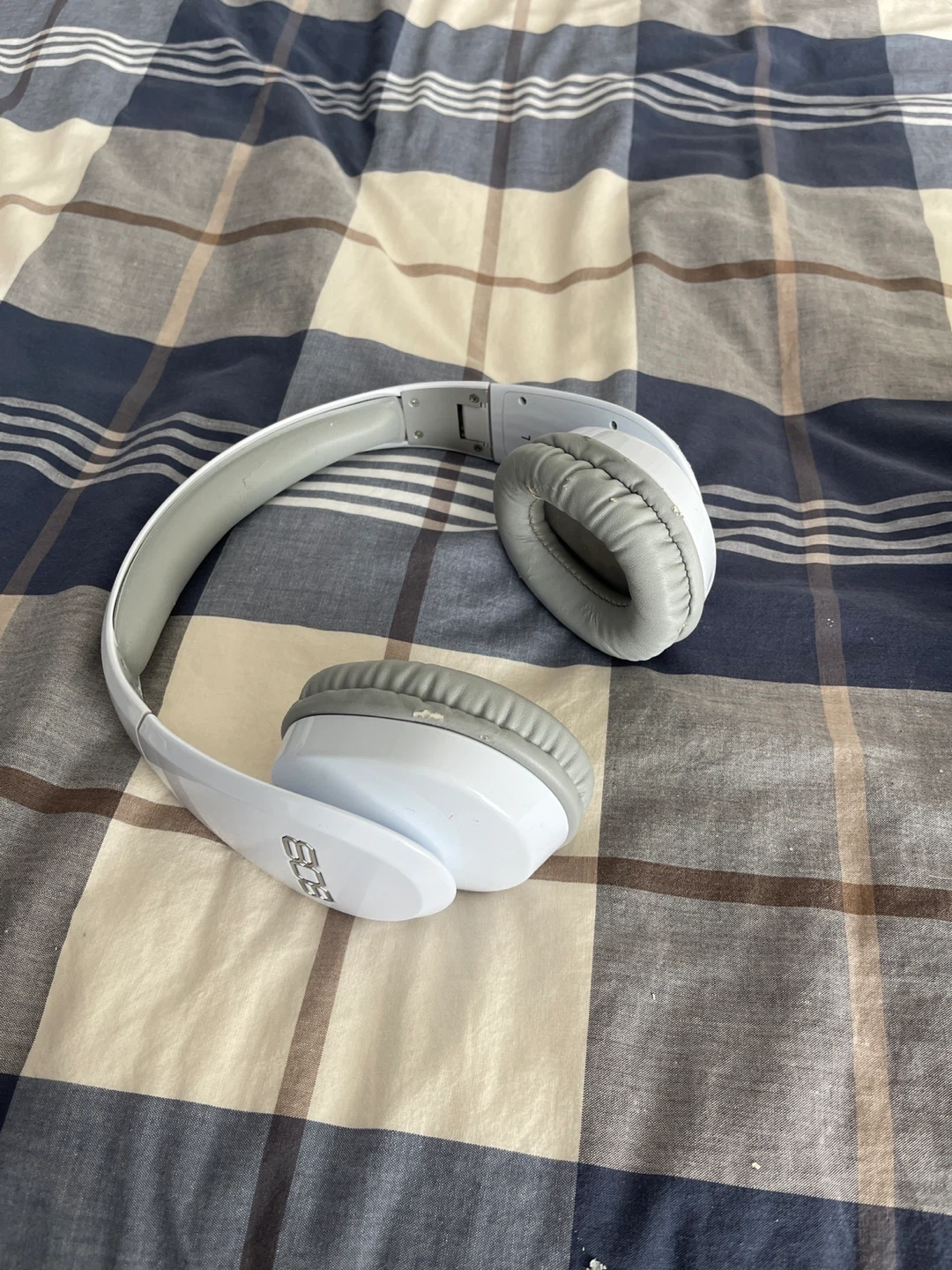808 Wireless Headphones with Case - photo 2