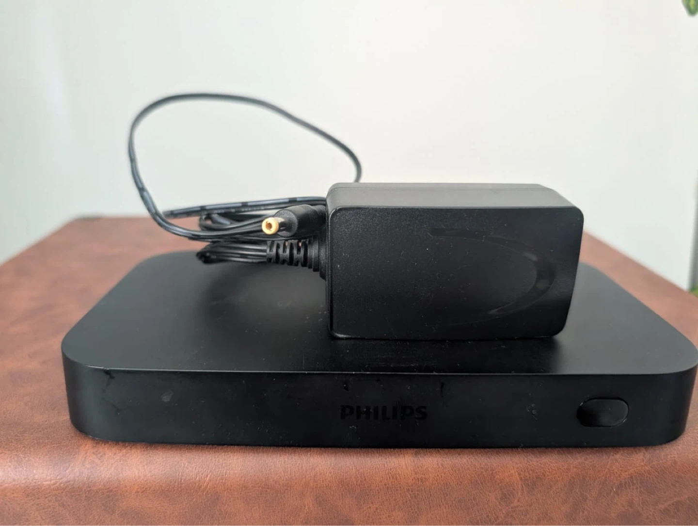 Philips Hue Play 4K HDMI Sync Box - photo 3