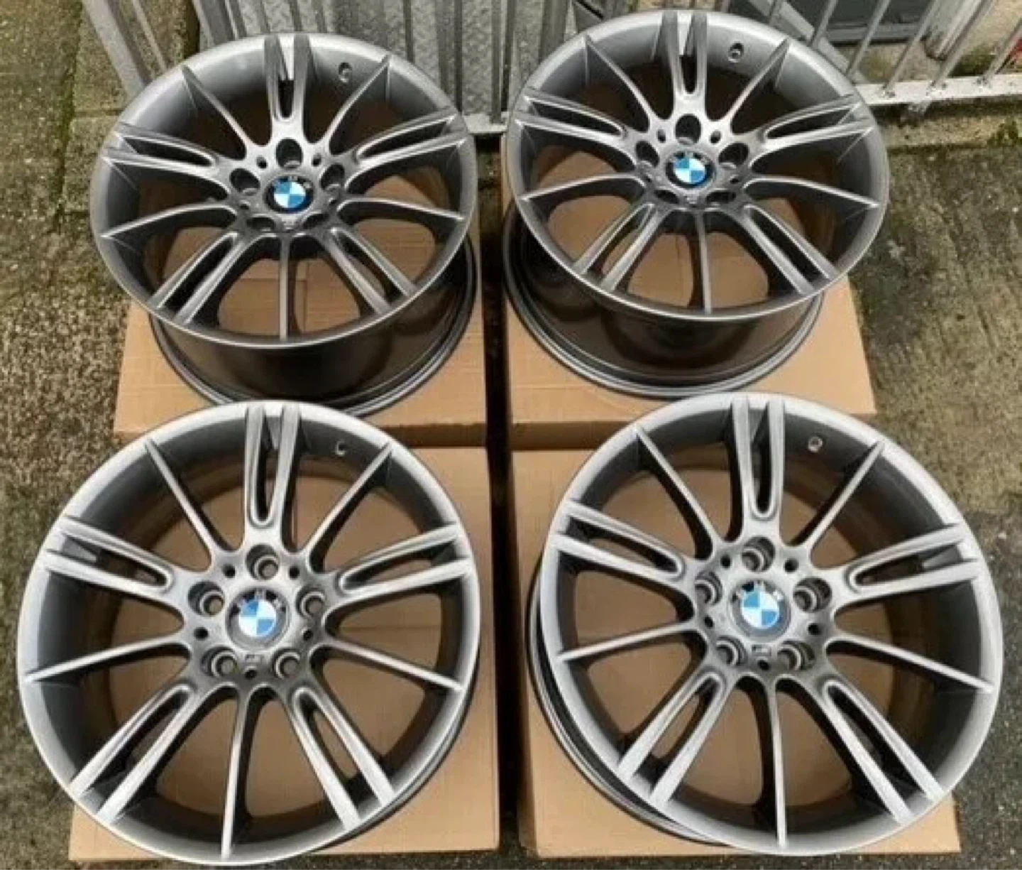 Set of 4 BMW Alloy Wheels - photo 2