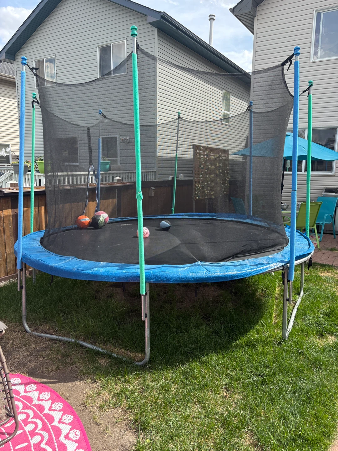 12’ trampoline in great condition