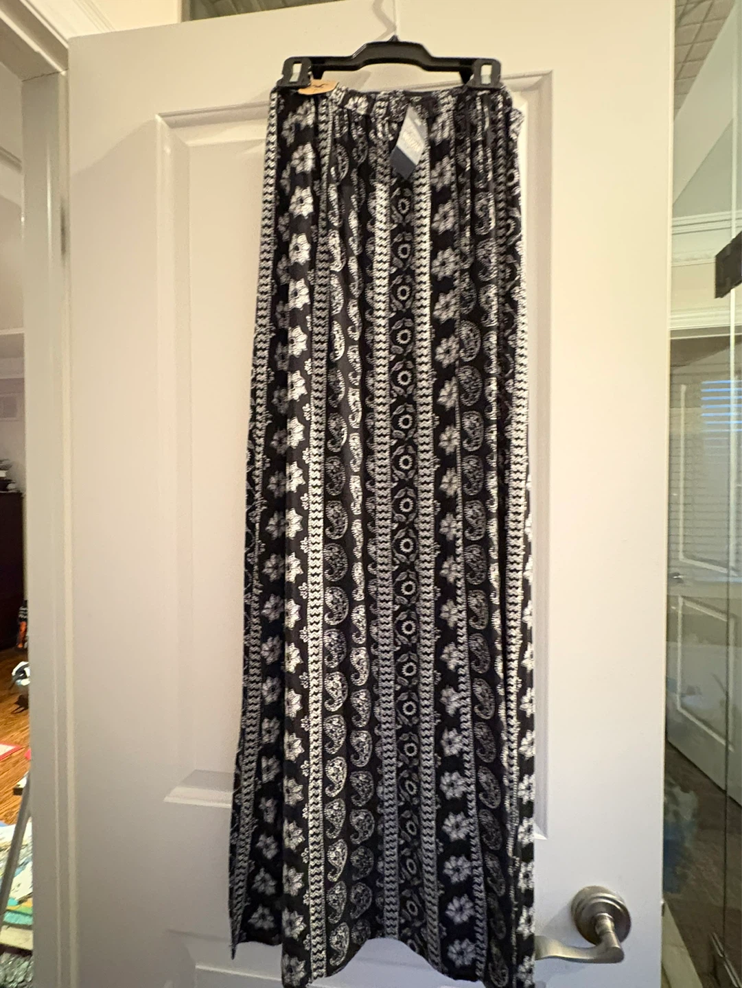 Hollister Black White Floral Maxi Skirt - Size Large