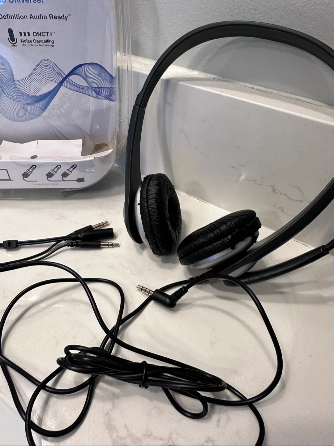 Cyber Acoustics AC-204 Universal Stereo Headset with Microphone