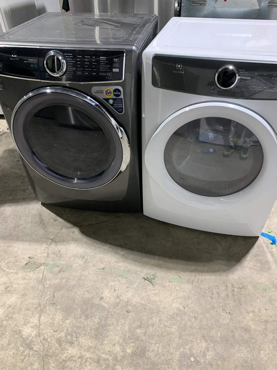 Electrolux washer and dryer set -27 inch only 600/- - photo 2