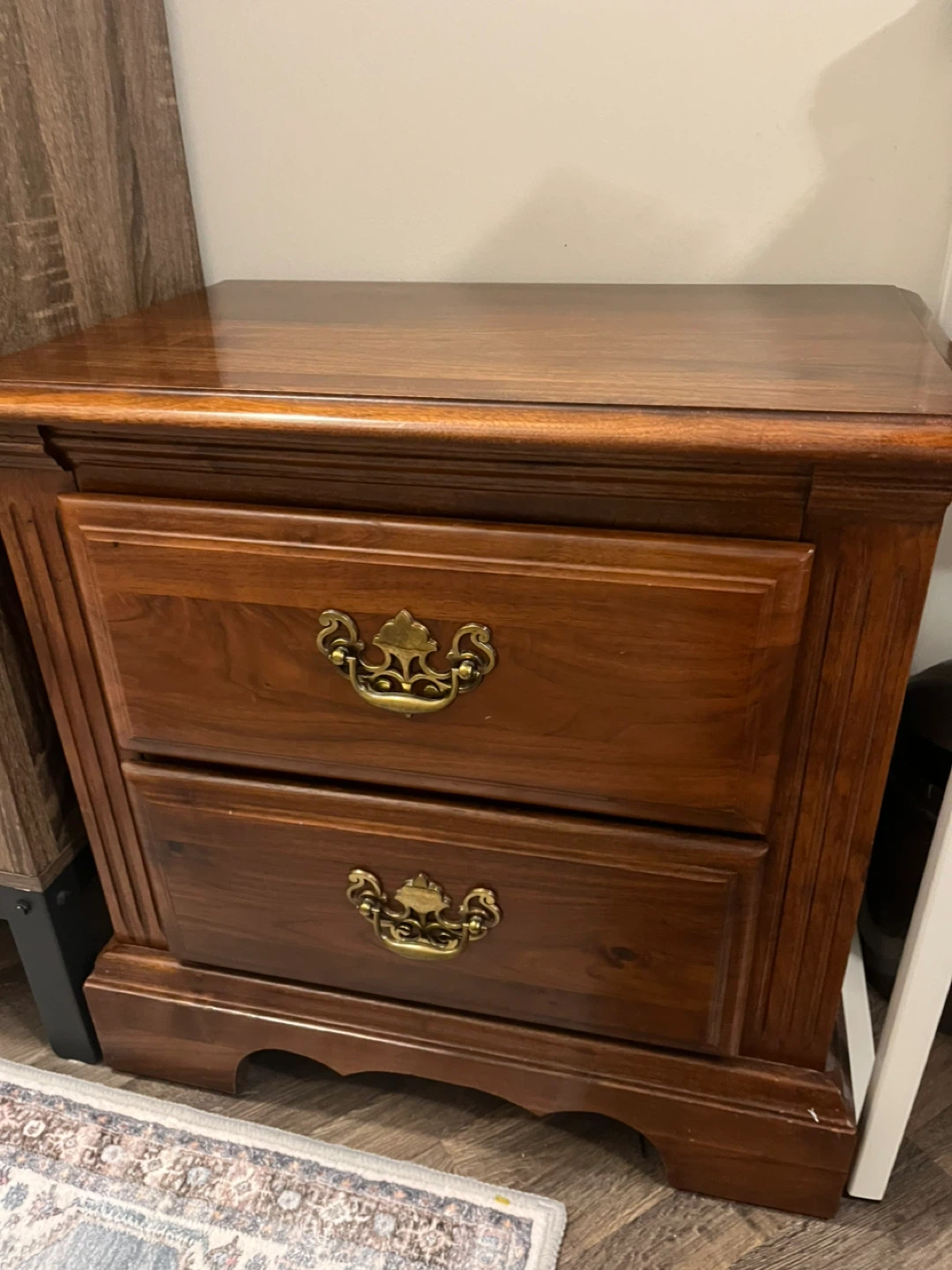 Solid wood furniture for bedroom, Queen 5 pieces - photo 5