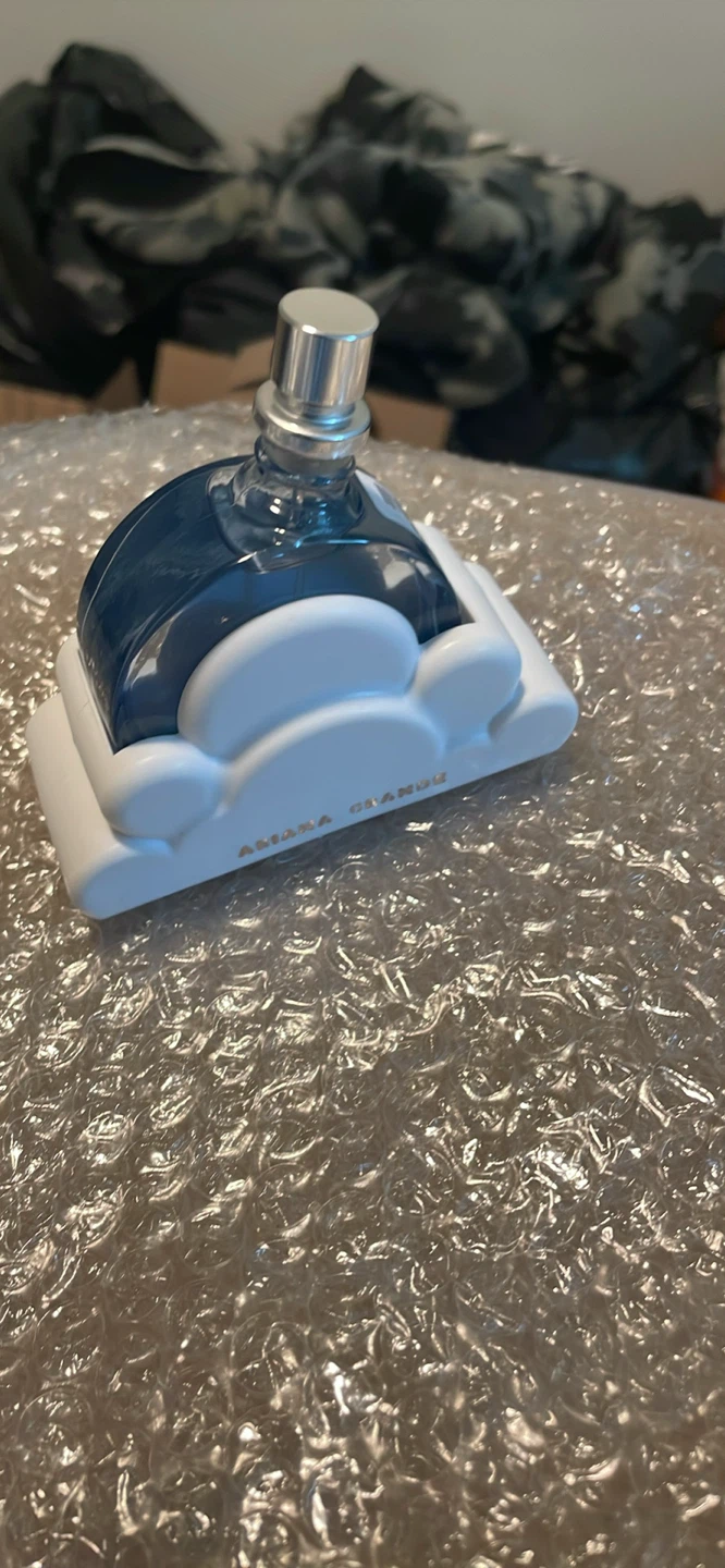 Ariana Grande Perfume - photo 2