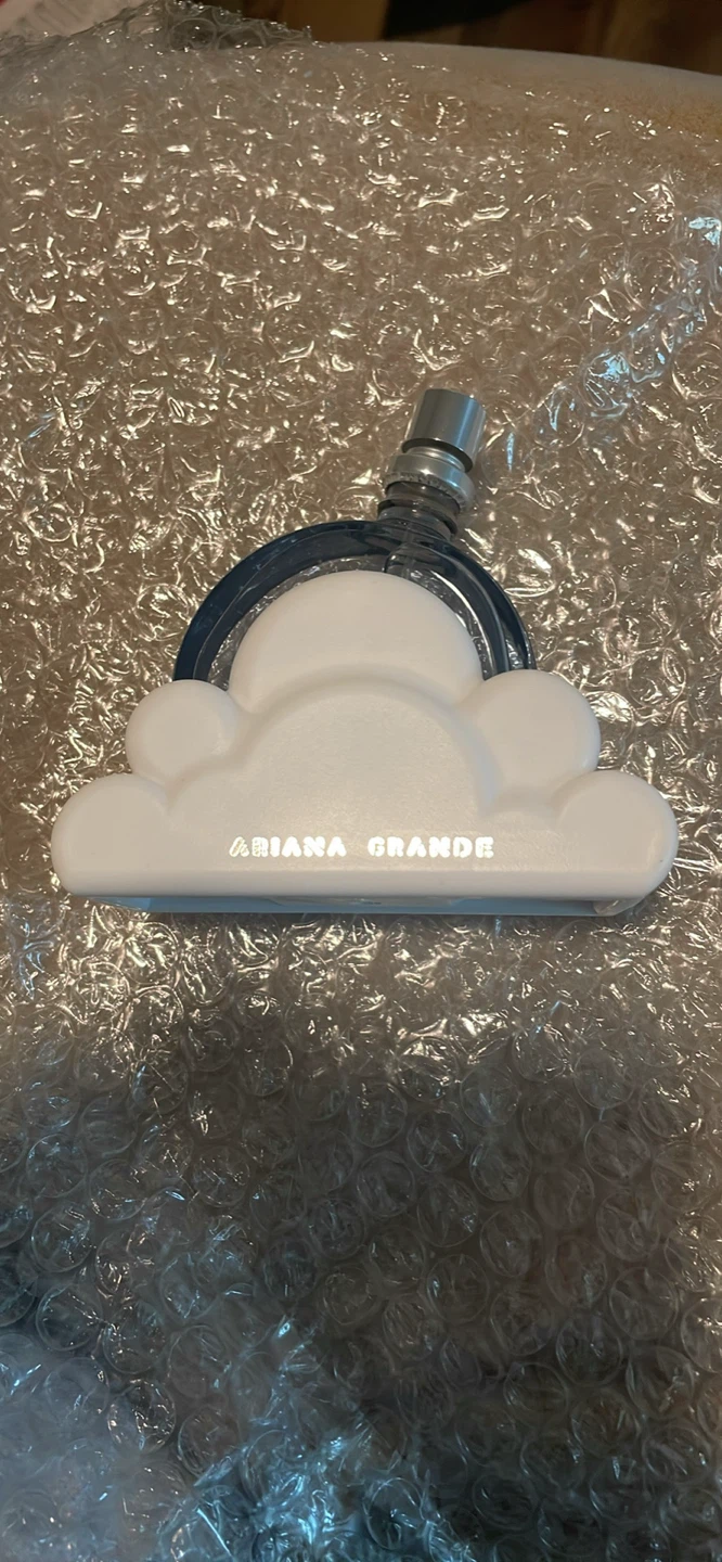 Ariana Grande Perfume