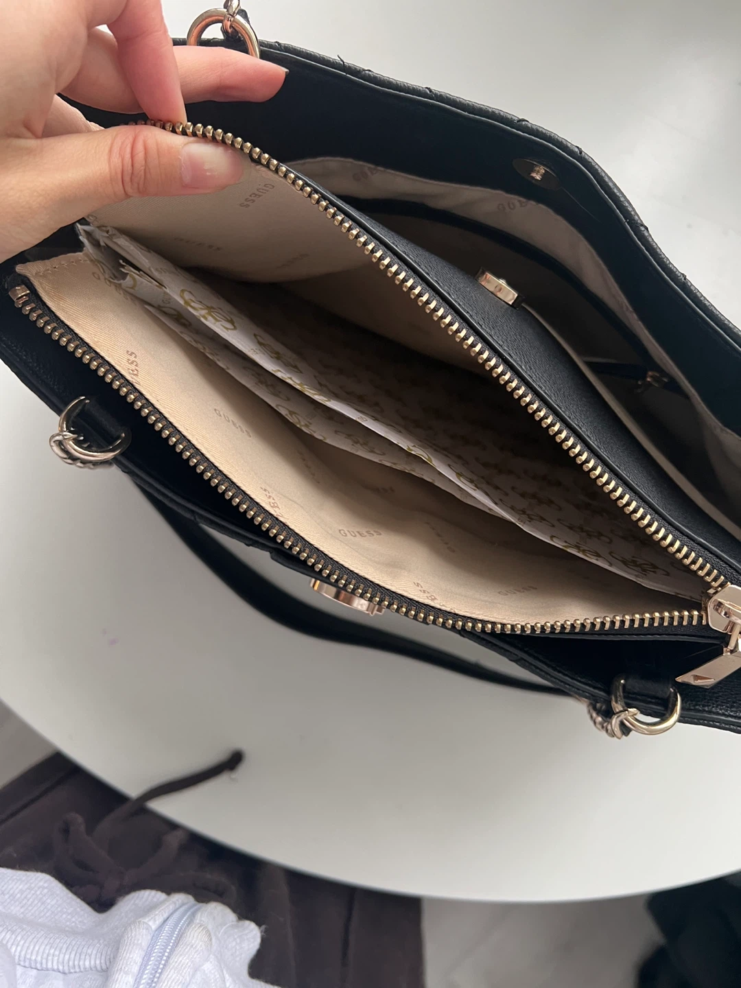 Guess Quilted Shoulder Bag - photo 3