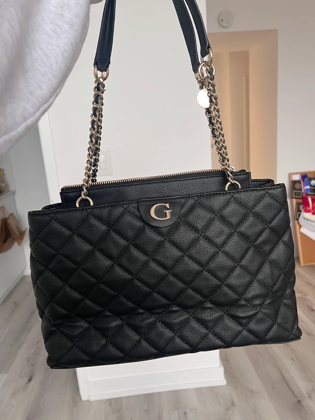 Guess Quilted Shoulder Bag