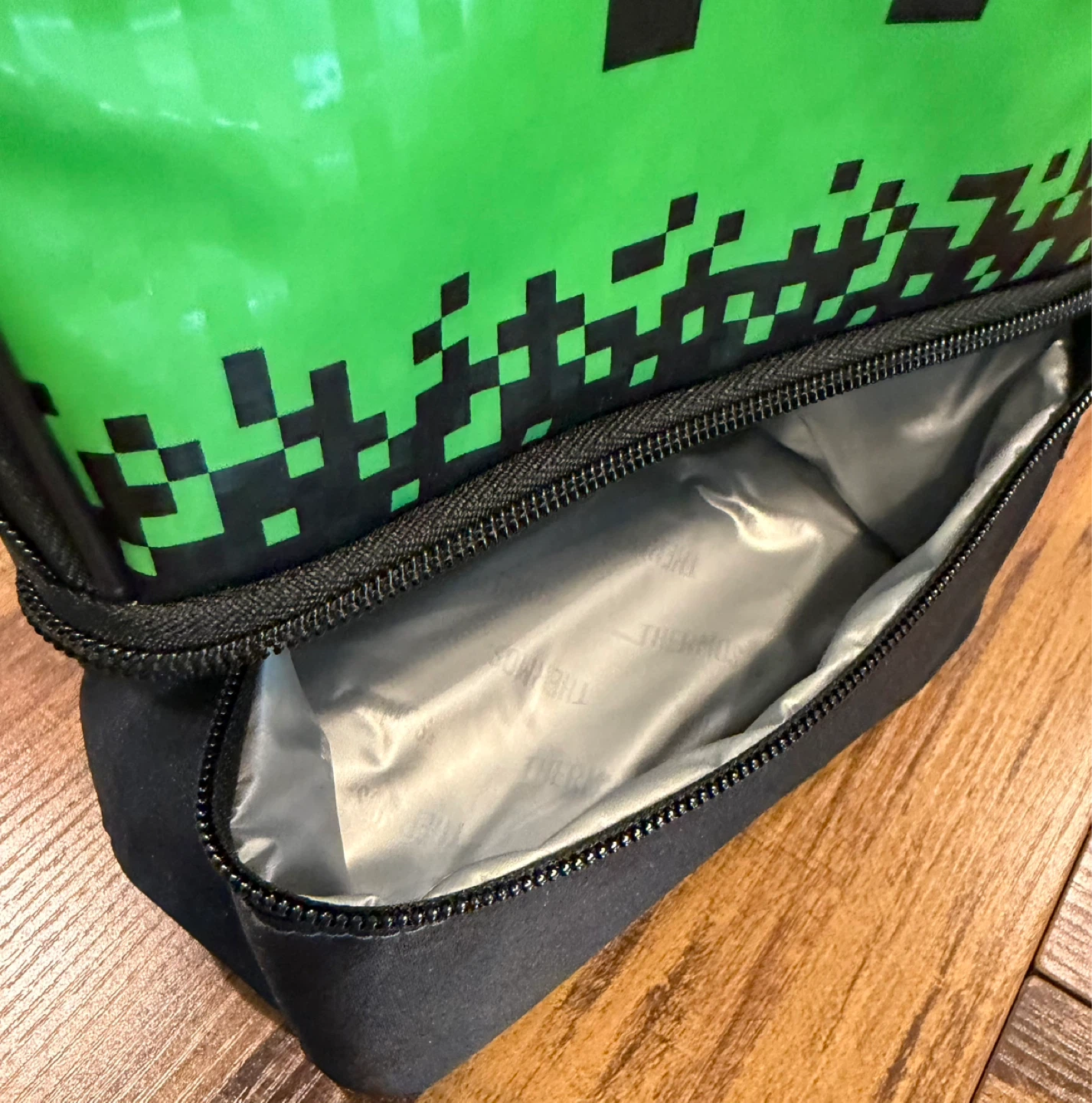 NEW Thermos Minecraft Creeper Lunch Bag - photo 5