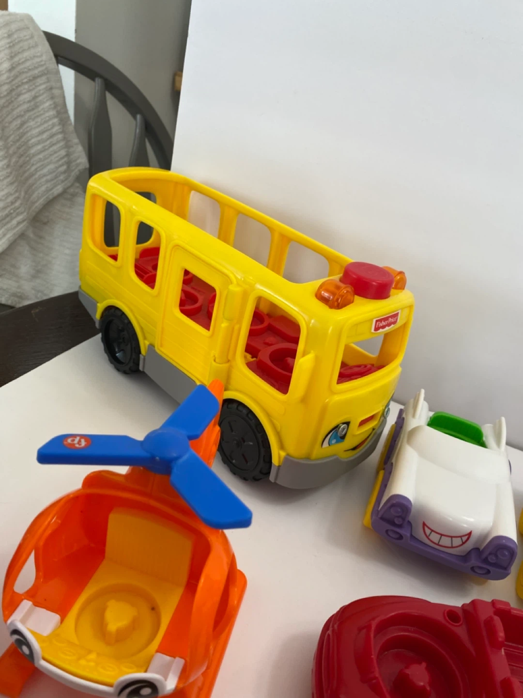 Fisher-Price Little People Vehicles and Figures - photo 3