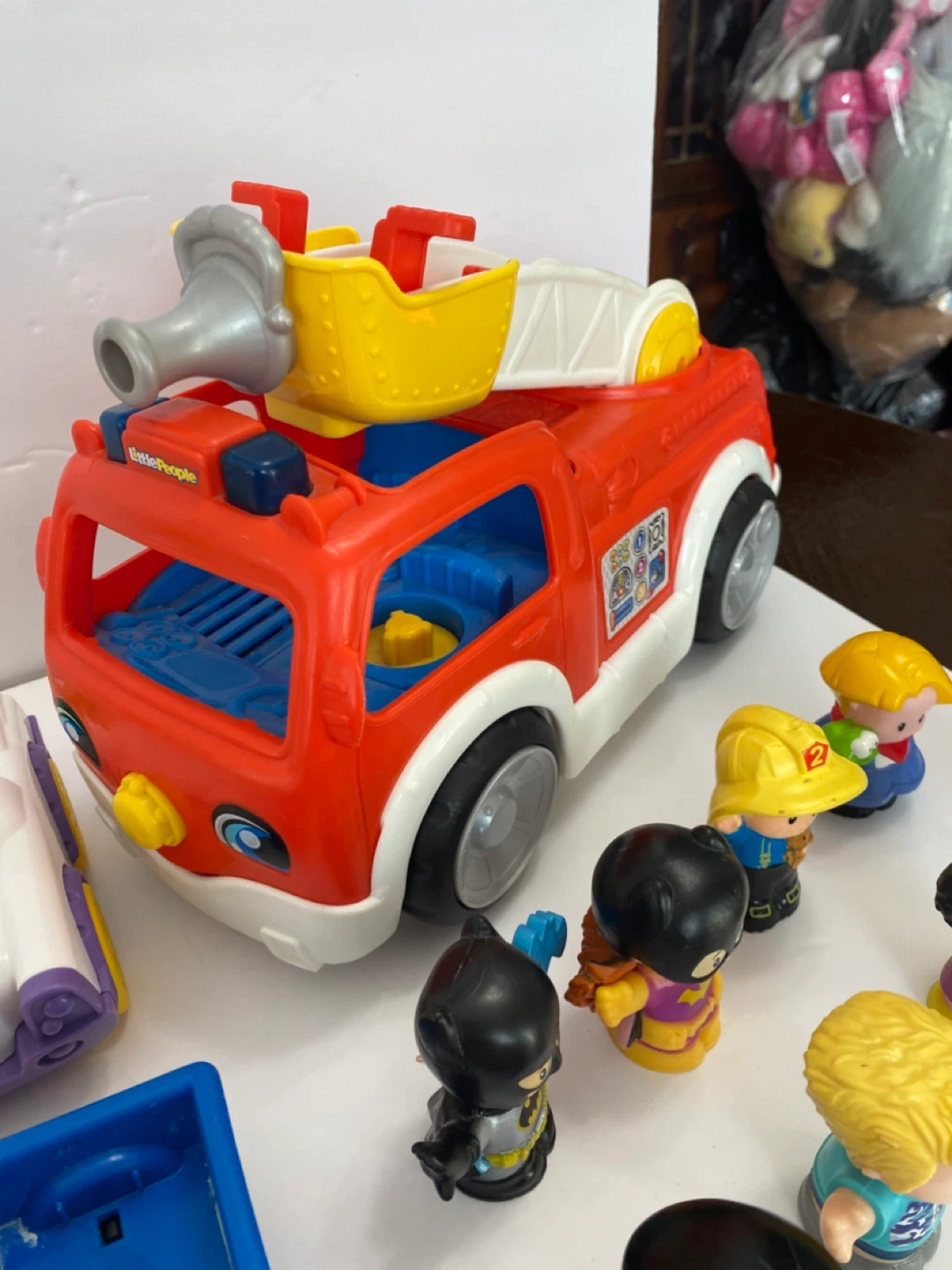 Fisher-Price Little People Vehicles and Figures - photo 4