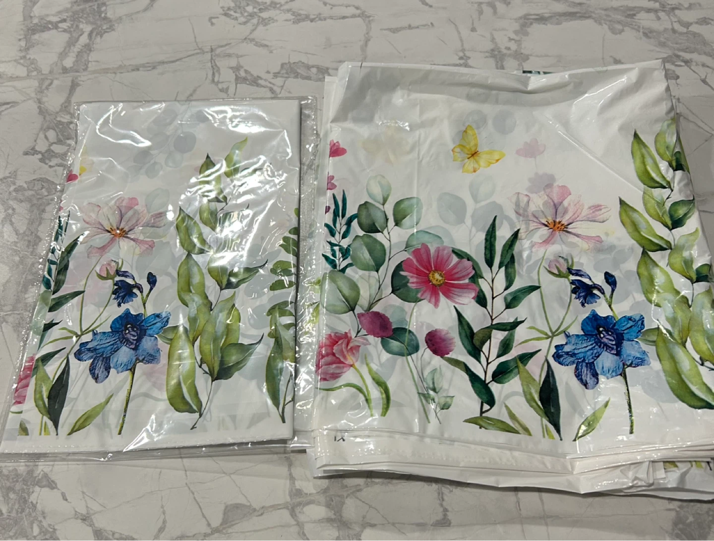 Floral Tablecloth - 220cm x 130cm