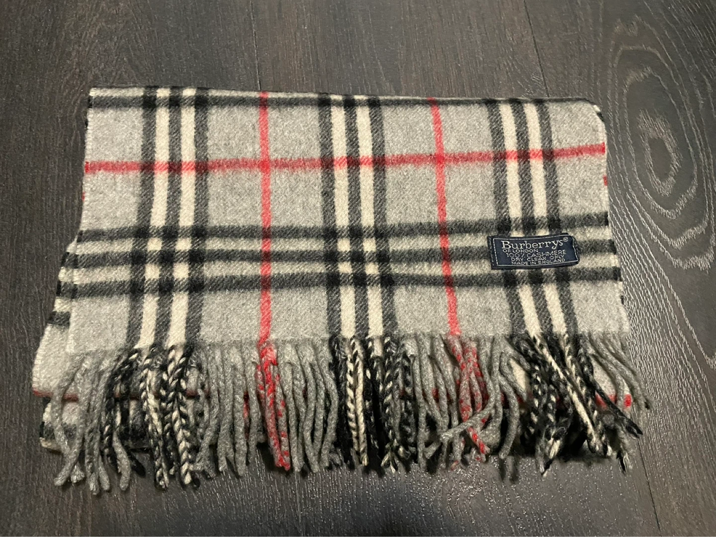 Burberrys 100% Cashmere Scarf