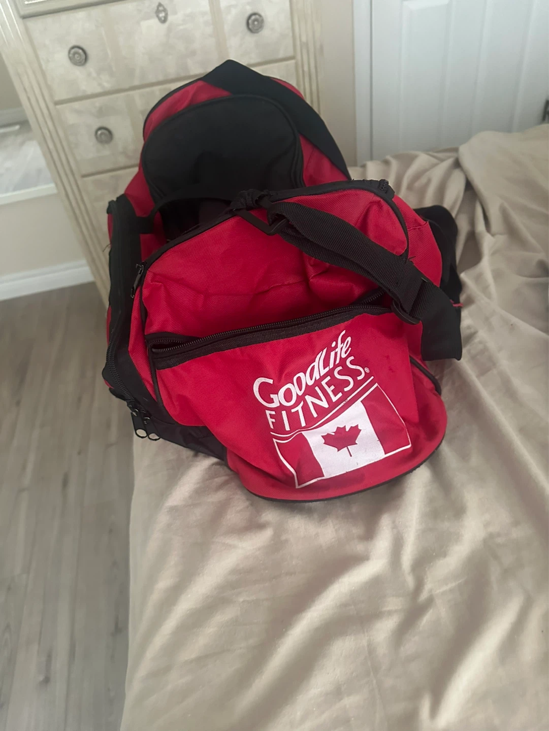 GoodLife Fitness Red Duffel Bag - photo 2