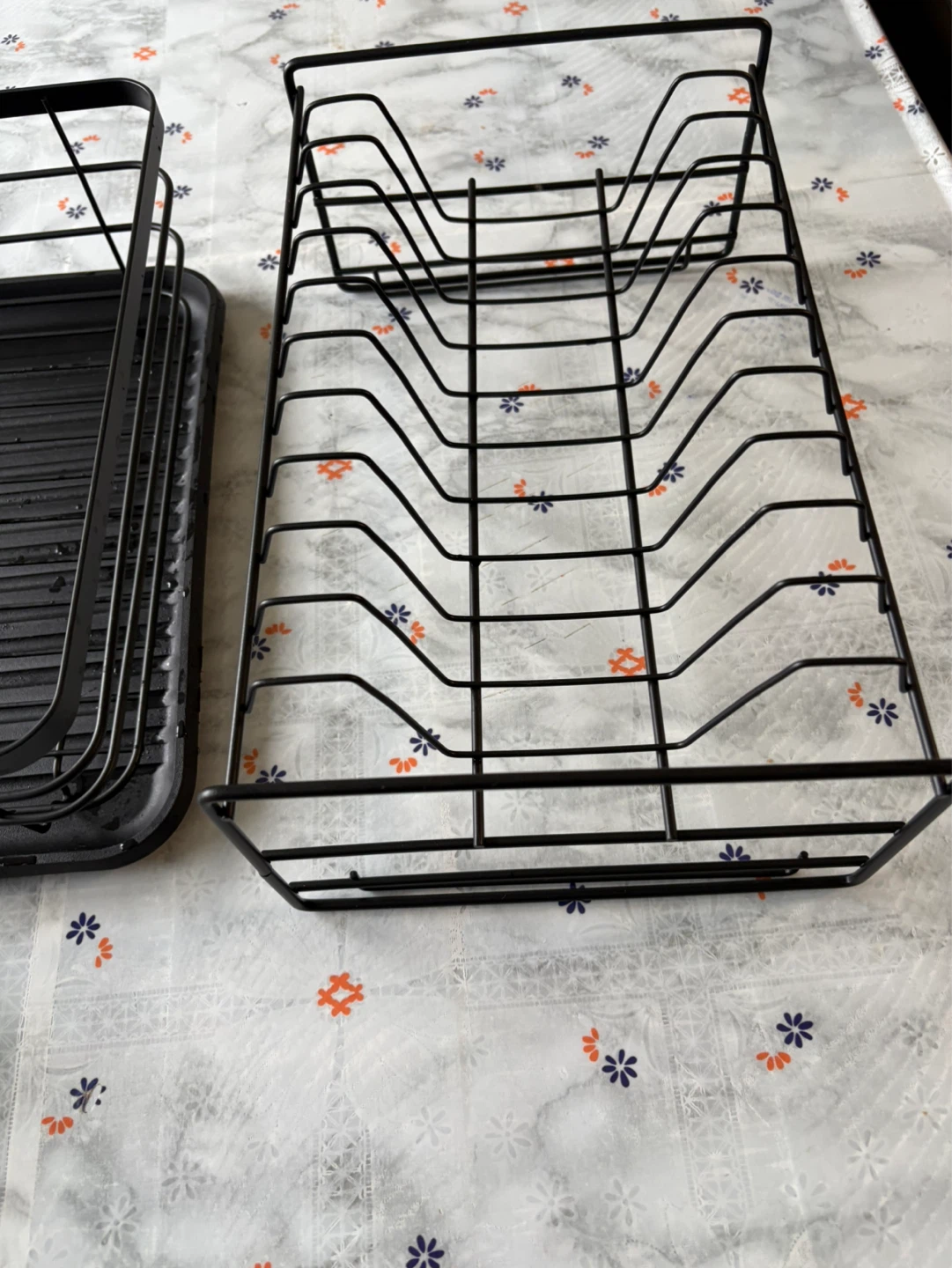 Brand New Black Dish Drying Rack with Drain Tray - photo 4