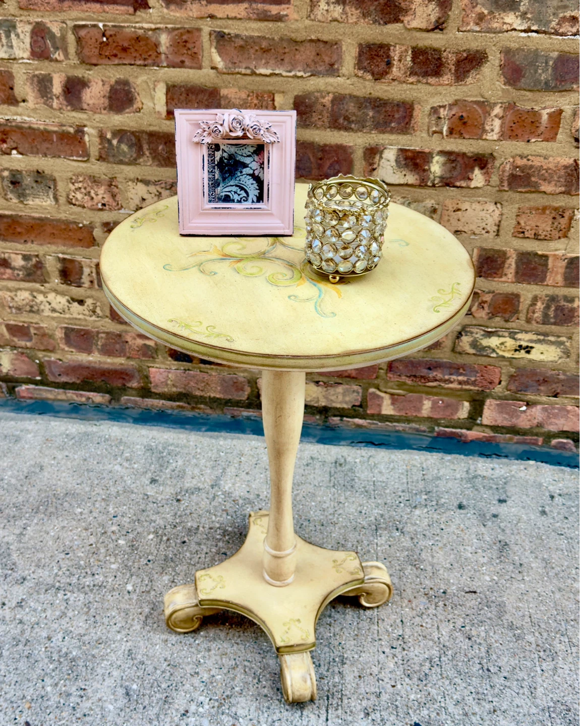 BOMBAY FOLDABLE TABLE