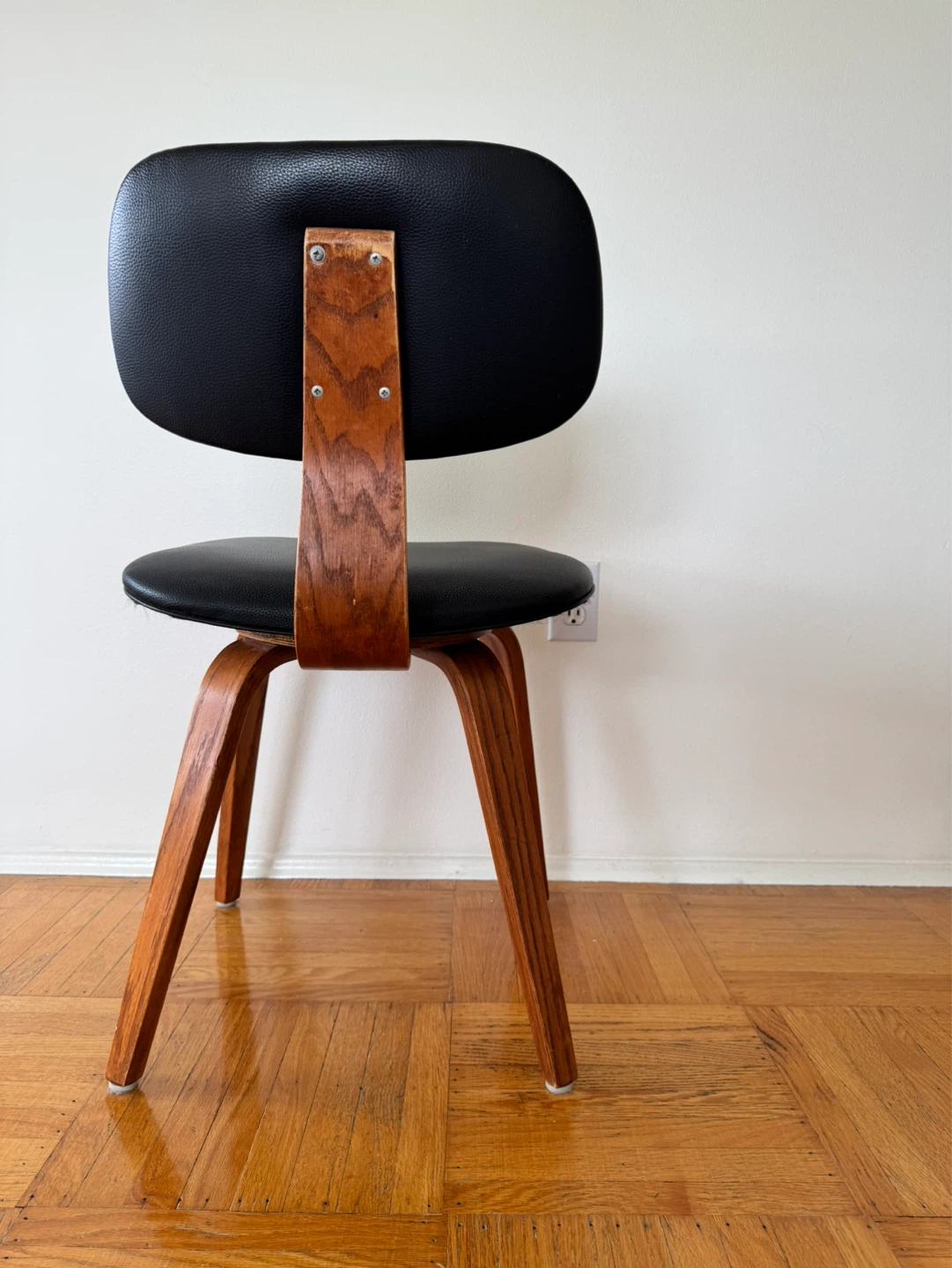 Three mid century modern Eames Thonet chairs - photo 2
