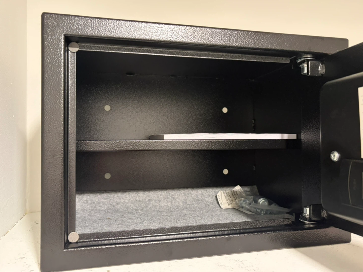 Black Digital Electronic Safe - photo 3