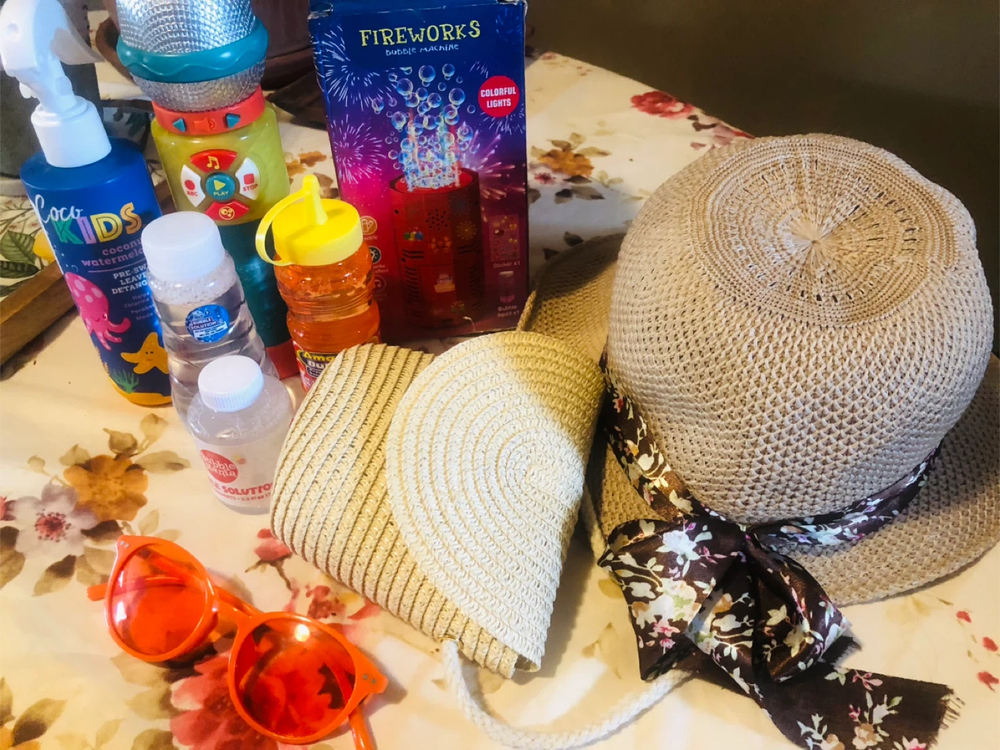 Lot: Bubble Machine, Prepool Detangler, Hat sunglasses etc