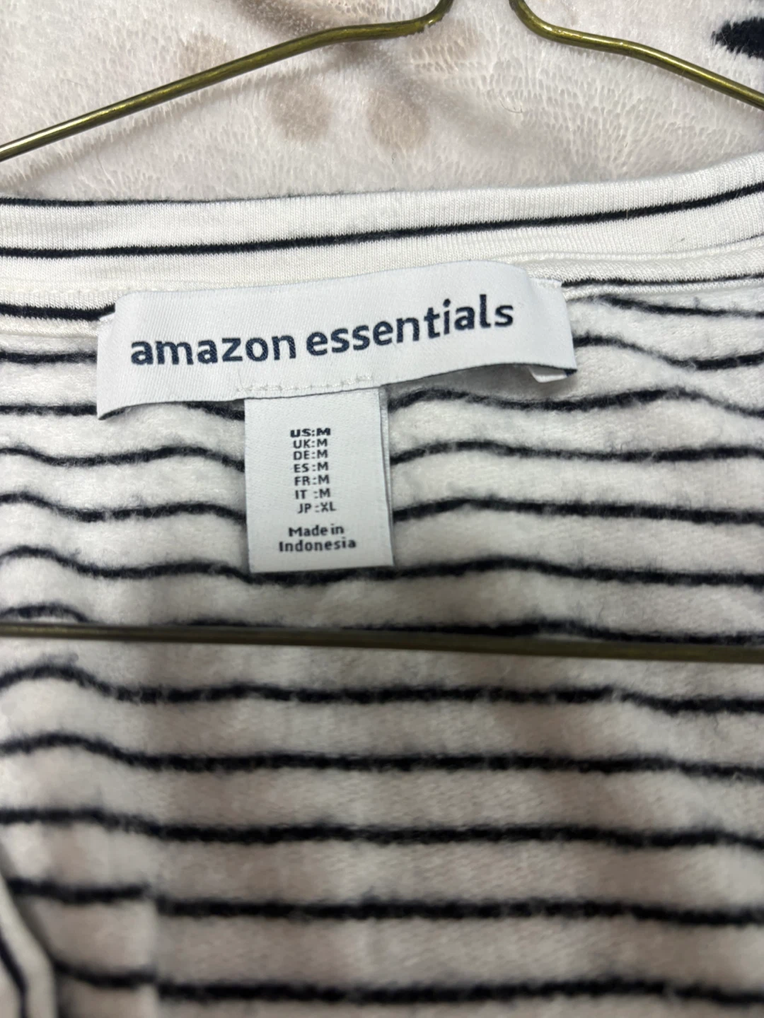 Amazon Essentials Striped V-Neck Romper - Size Medium - photo 3