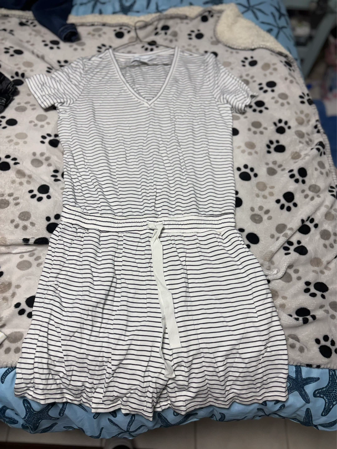 Amazon Essentials Striped V-Neck Romper - Size Medium