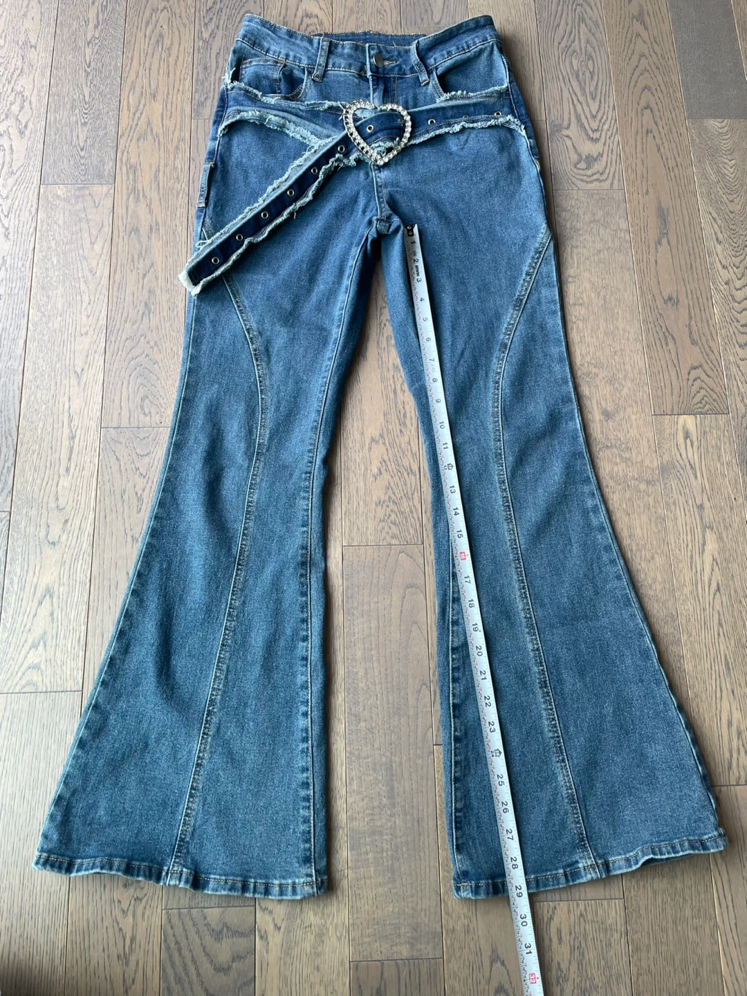 Women's Bell Bottom Jeans with Heart Buckle Belt - photo 3