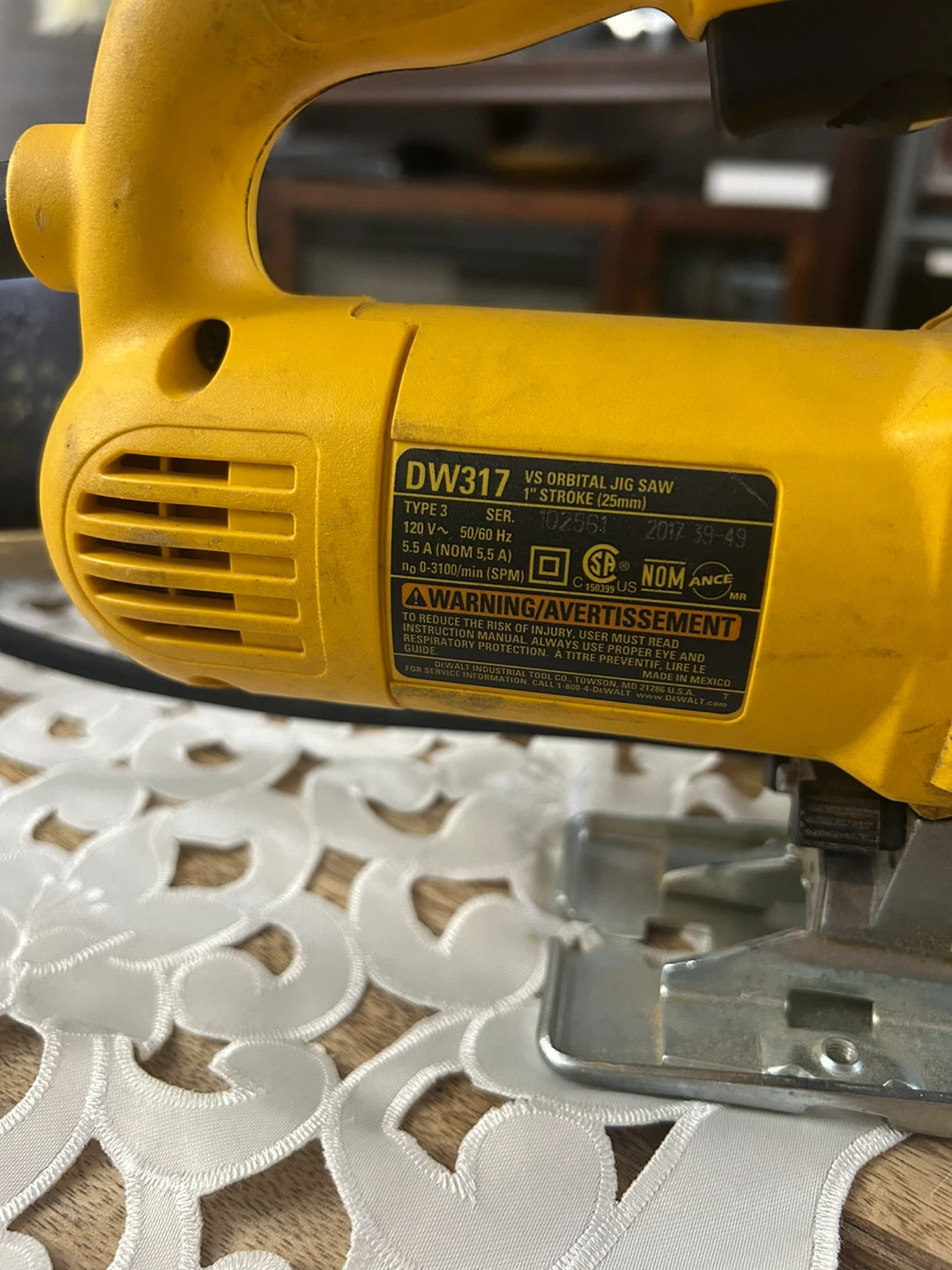 DeWalt DW317 VS Orbital Jig Saw - photo 2