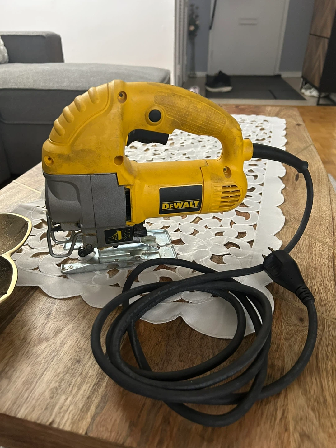 DeWalt DW317 VS Orbital Jig Saw