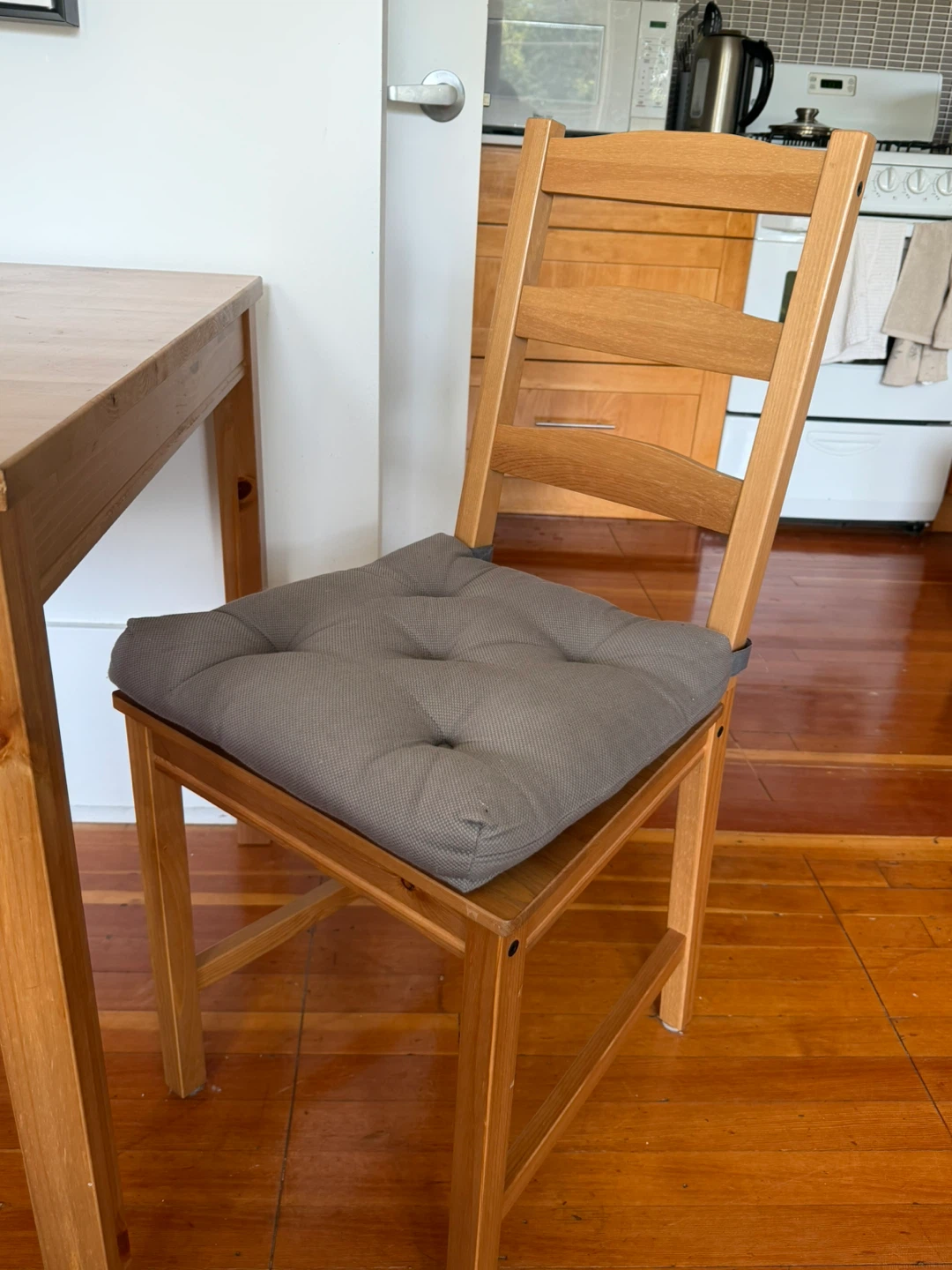Wooden table and chairs - photo 2