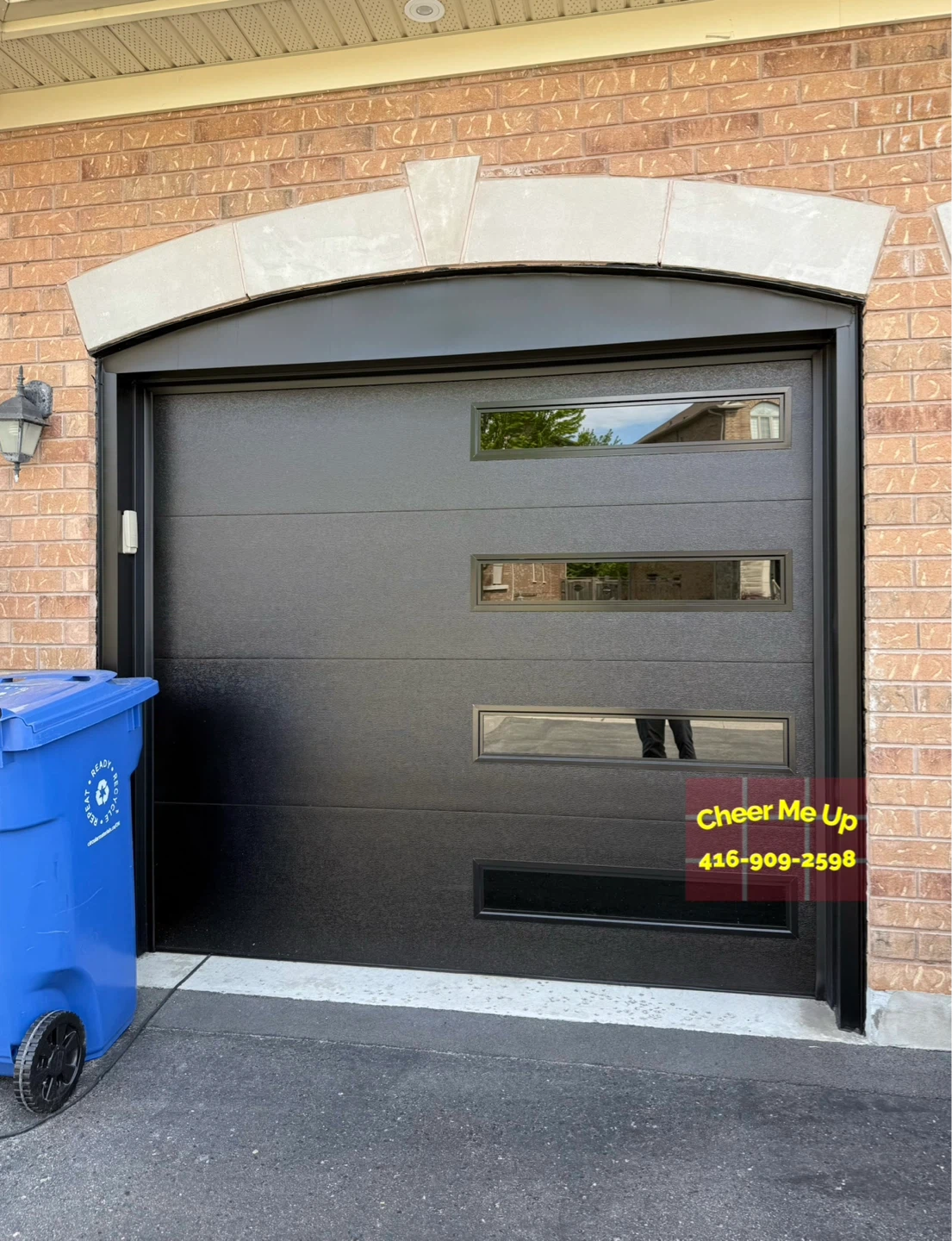Flush style Garage door - photo 2