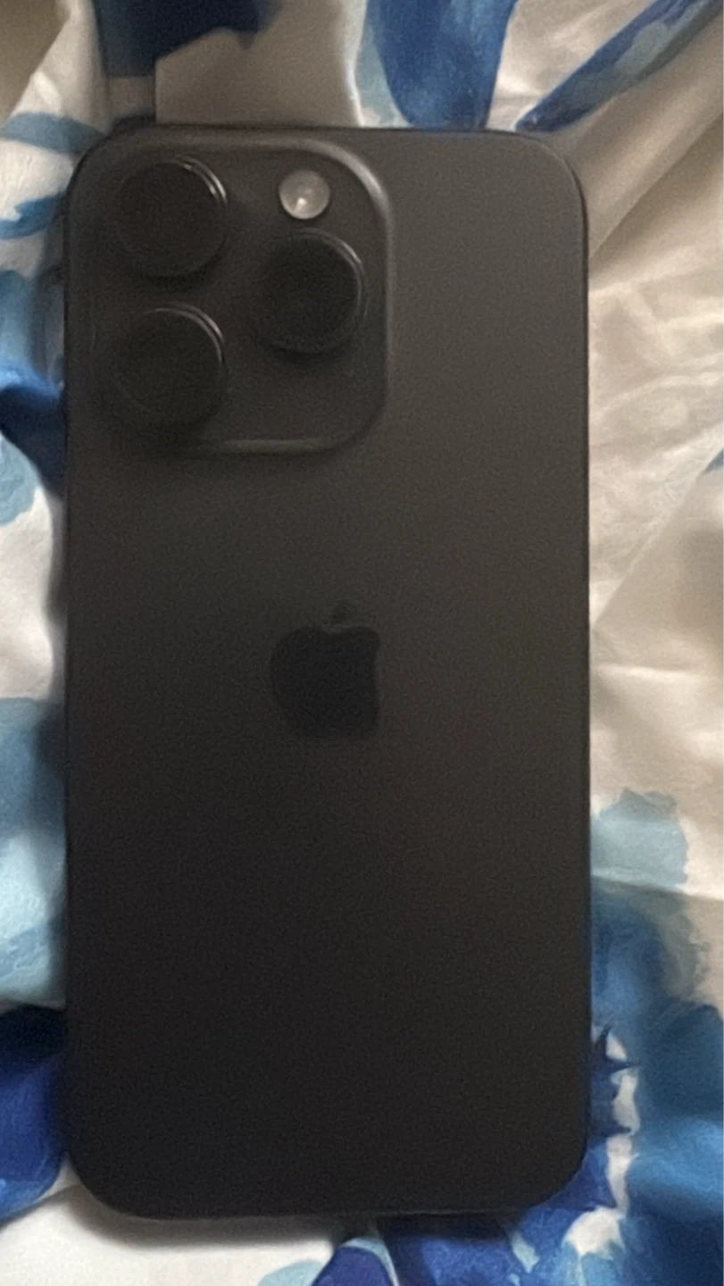 iPhone 15 Pro – 128GB (Black) – Excellent Condition – $720 - photo 2