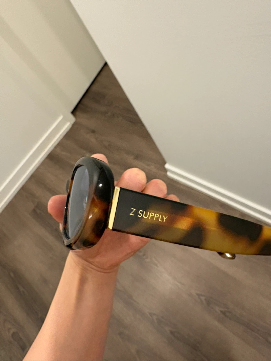 Z Supply Tortoiseshell Sunglasses - photo 2